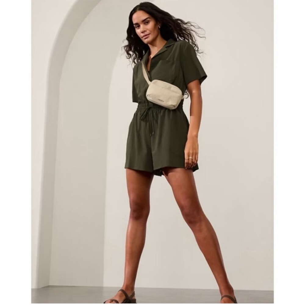 Athleta Avenue Romper in Aspen Olive, Size Small
